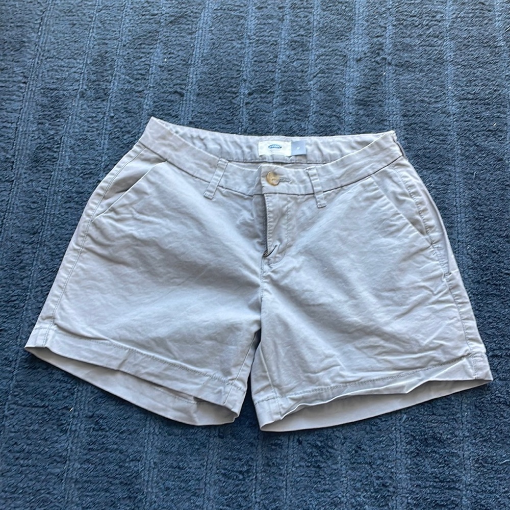 Size 0, light gray, old navy, shorts